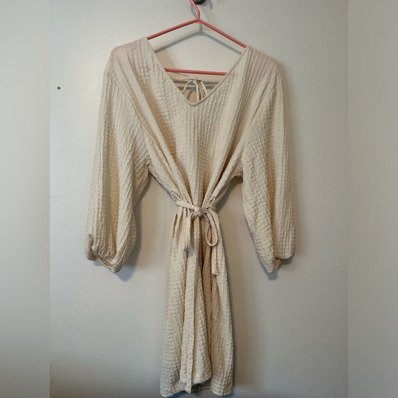 H&M dress - Picture 1 of 3